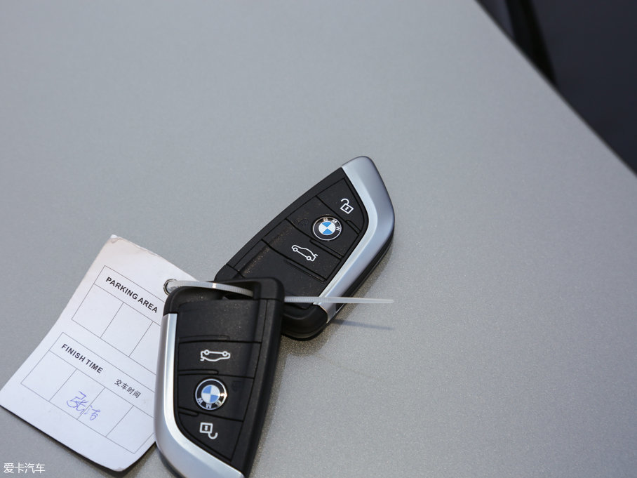 2017R1ϵ 118i OӋb