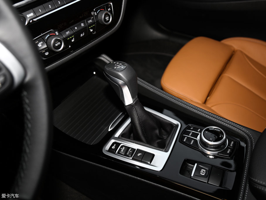 2017R1ϵ 118i OӋb