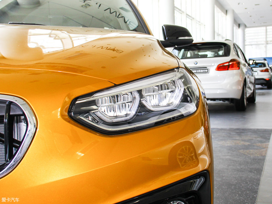 2017R1ϵ 118i OӋb