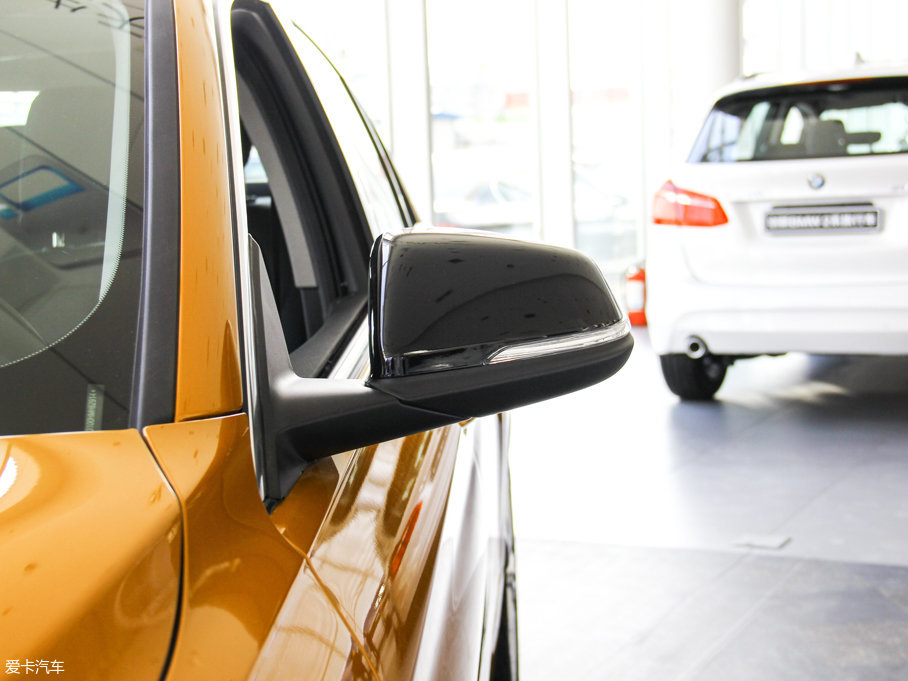 2017R1ϵ 118i OӋb