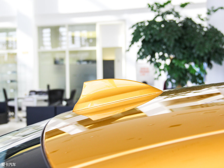 2017R1ϵ 118i OӋb