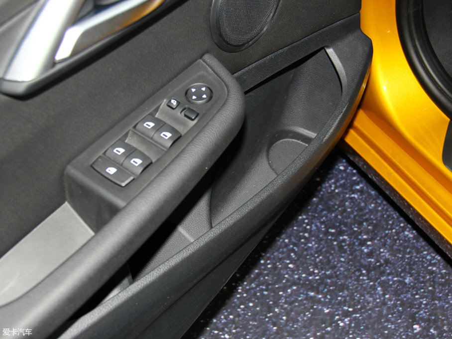 2017R1ϵ 118i OӋb