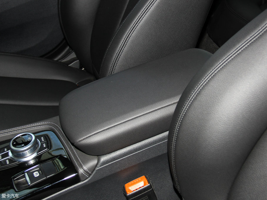 2017R1ϵ 118i OӋb