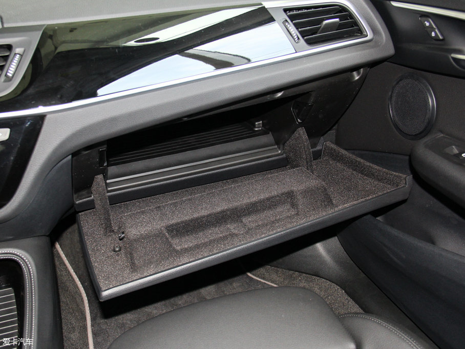 2017R1ϵ 118i OӋb