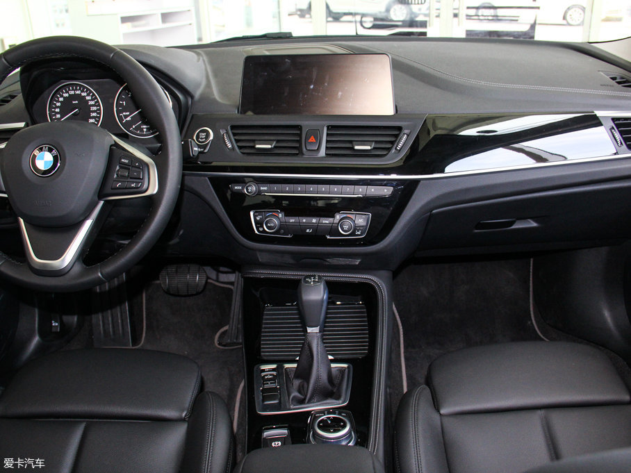 2017R1ϵ 118i OӋb