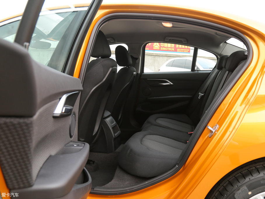 2017��R1ϵ 118i �r����