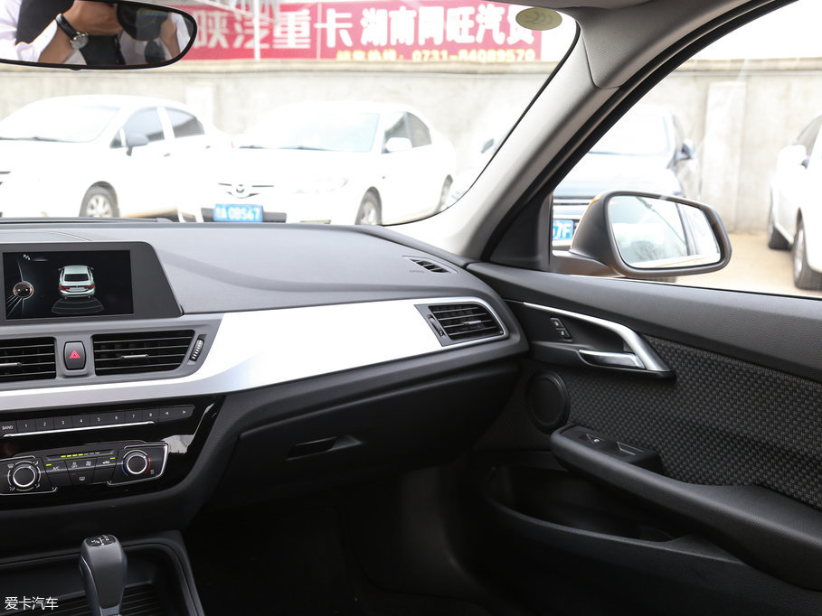 2017��R1ϵ 118i �r����