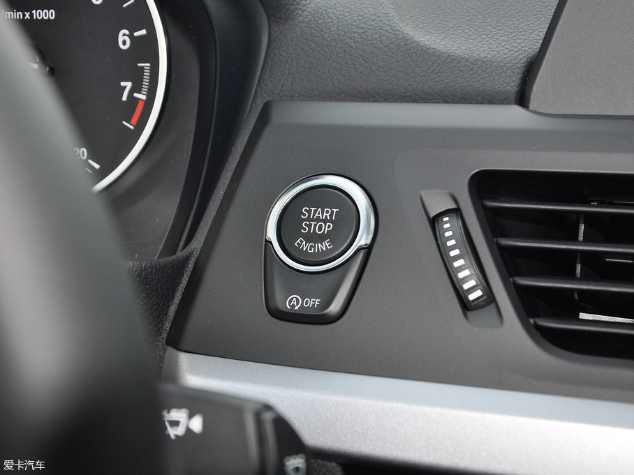 2017��R1ϵ 118i �r(sh��)����