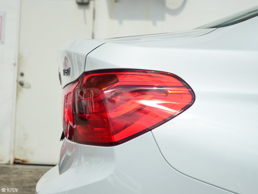 2017R1ϵ 118i r(sh)