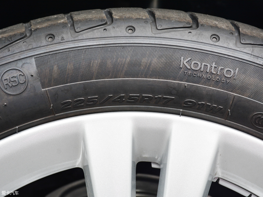 2017R1ϵ 118i OӋb