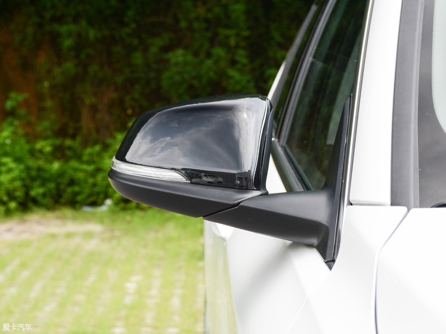 2017R1ϵ 118i OӋb