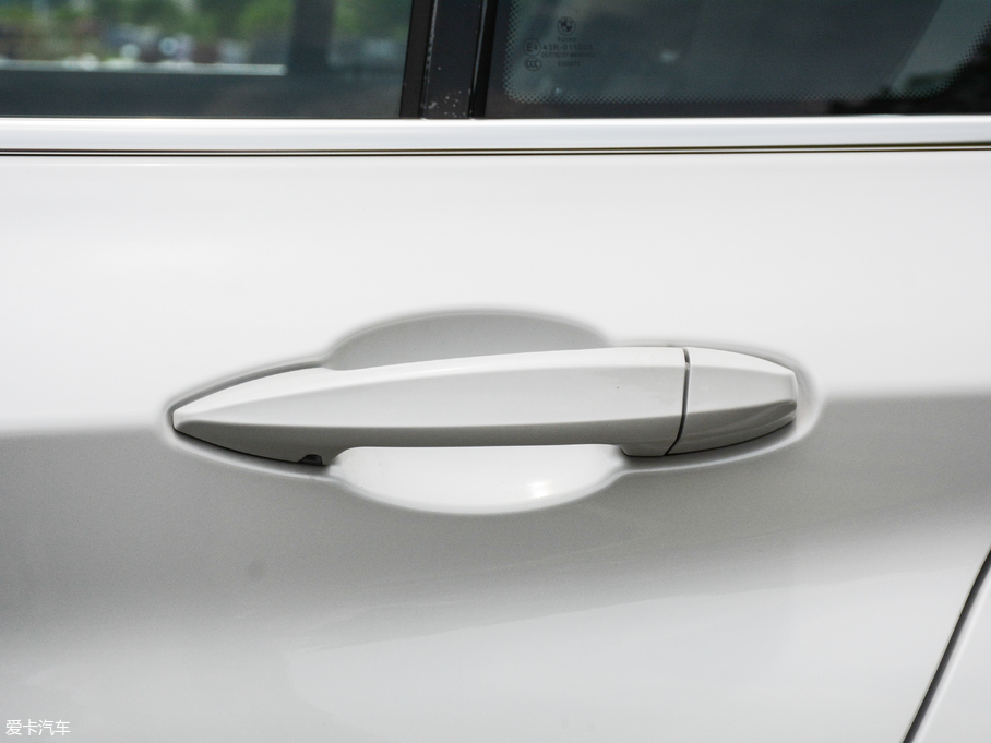 2017R1ϵ 118i OӋb