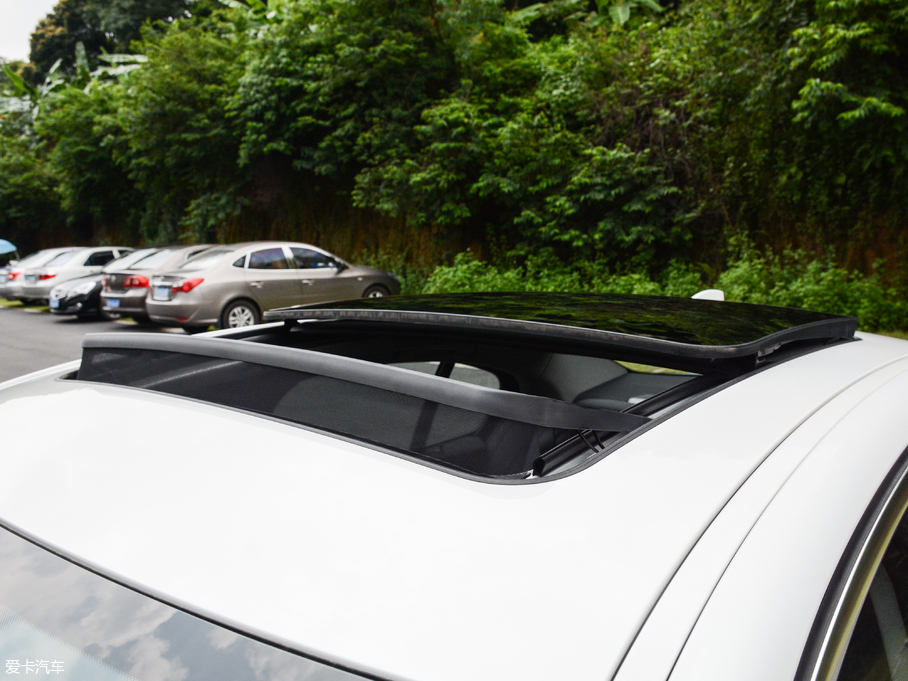 2017R1ϵ 118i OӋb