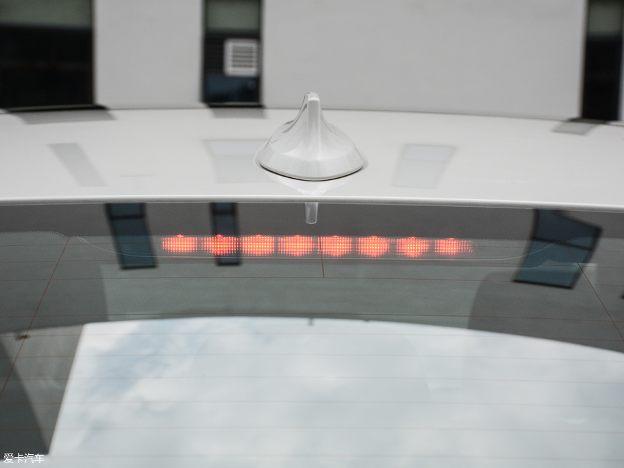 2017R1ϵ 118i OӋb