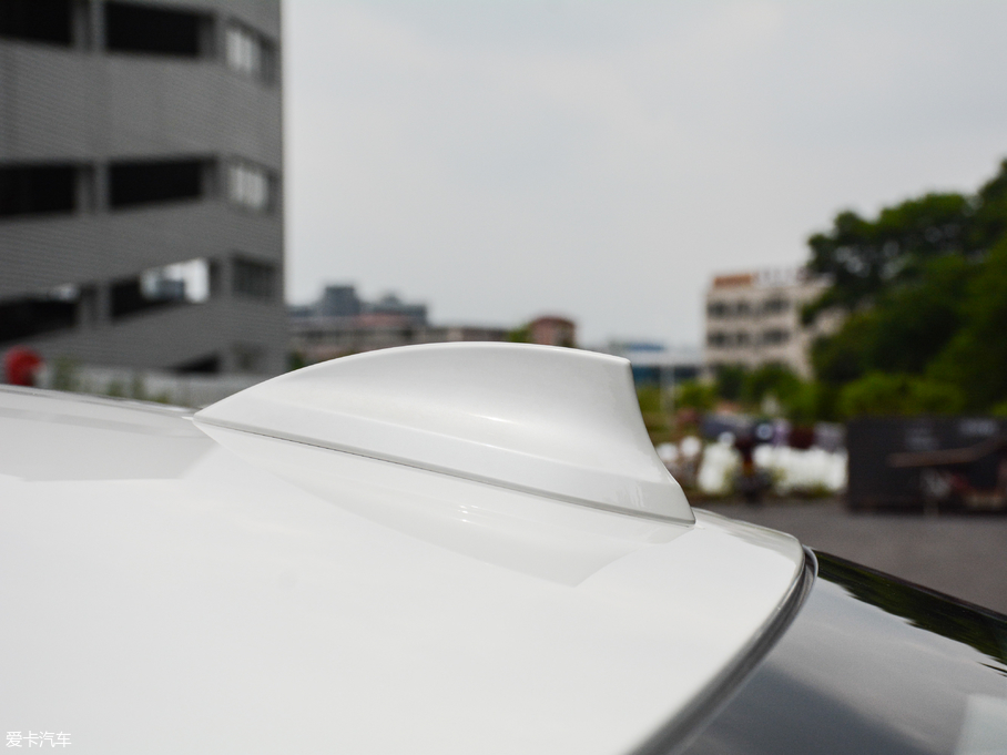 2017R1ϵ 118i OӋb