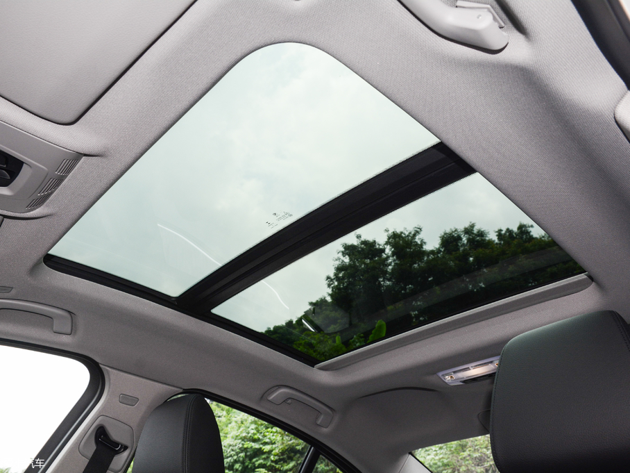 2017R1ϵ 118i OӋb