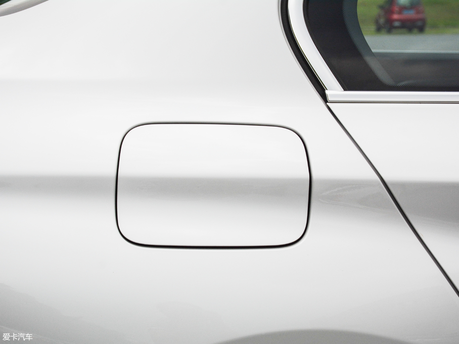 2017R1ϵ 118i OӋb