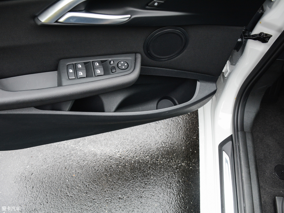 2017R1ϵ 118i OӋb