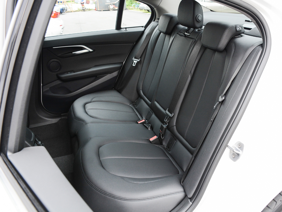 2017R1ϵ 118i OӋb