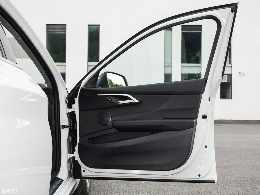 2017R1ϵ 118i OӋb