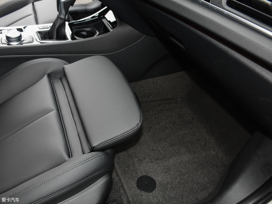 2017R1ϵ 118i OӋb