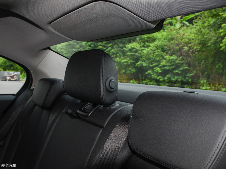 2017R1ϵ 118i OӋb