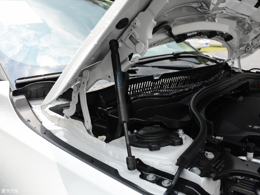 2017R1ϵ 118i OӋb