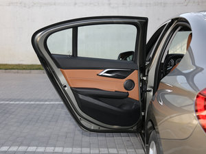 2017款118i 设计套装型 左后车门
