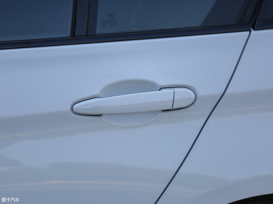 2017R3ϵ 320Li M\