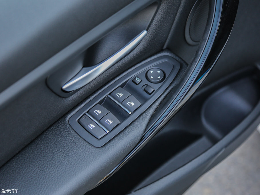 2017R3ϵ 320Li M\