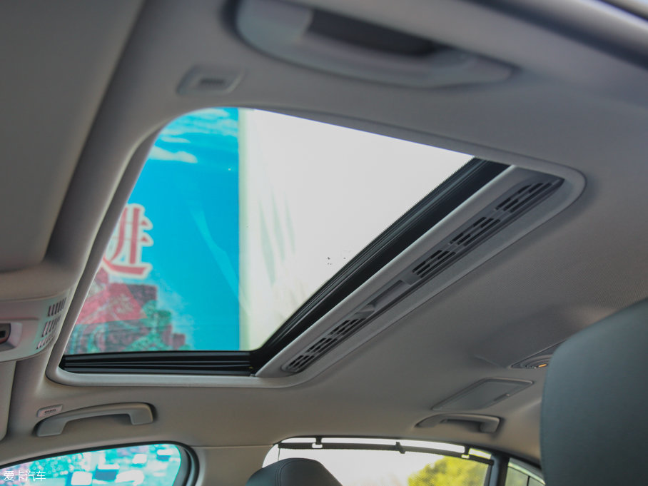 2017R3ϵ 320Li M\