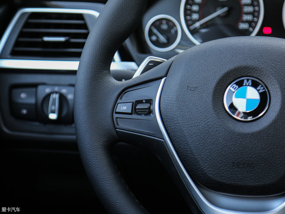2017R3ϵ 320Li M\
