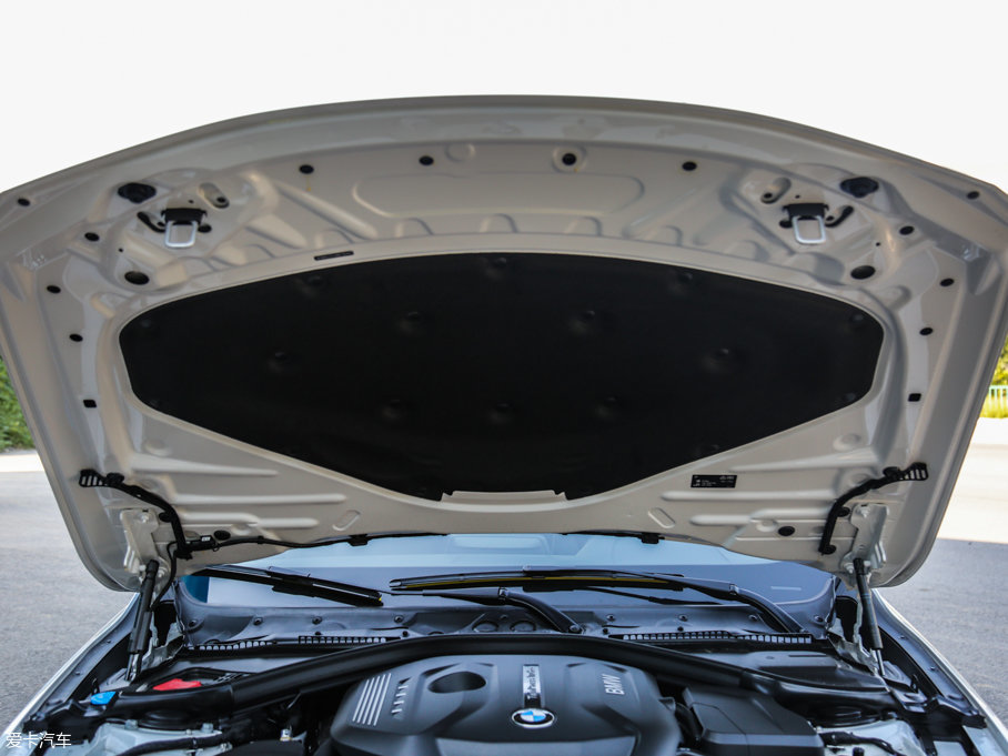 2017R3ϵ 320Li M\(yn)(dng)