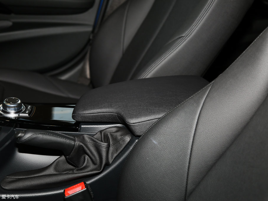 2017R3ϵ 320Li M\