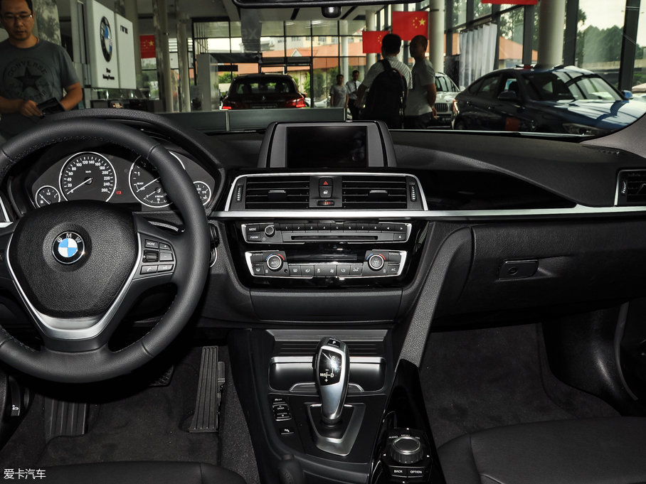 2017R3ϵ 320Li r(sh)