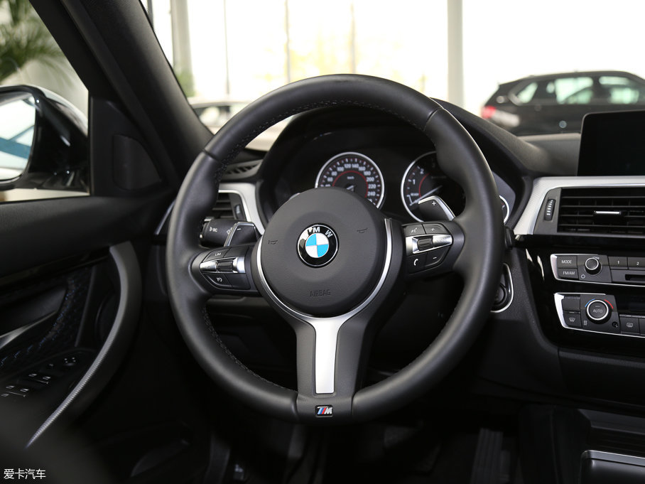 2017��R3ϵ 320i M�\(y��n)��(d��ng)��