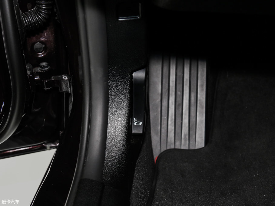 2017R3ϵ 320Li r(sh)