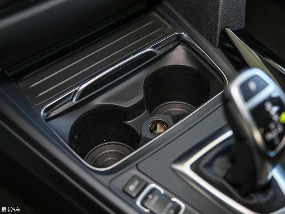 2017R3ϵ 320Li M\(yn)(dng)