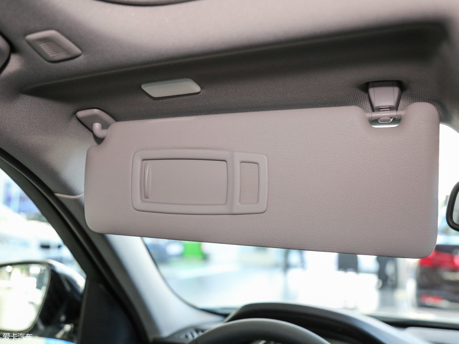 2017R3ϵ 320Li M\(yn)(dng)