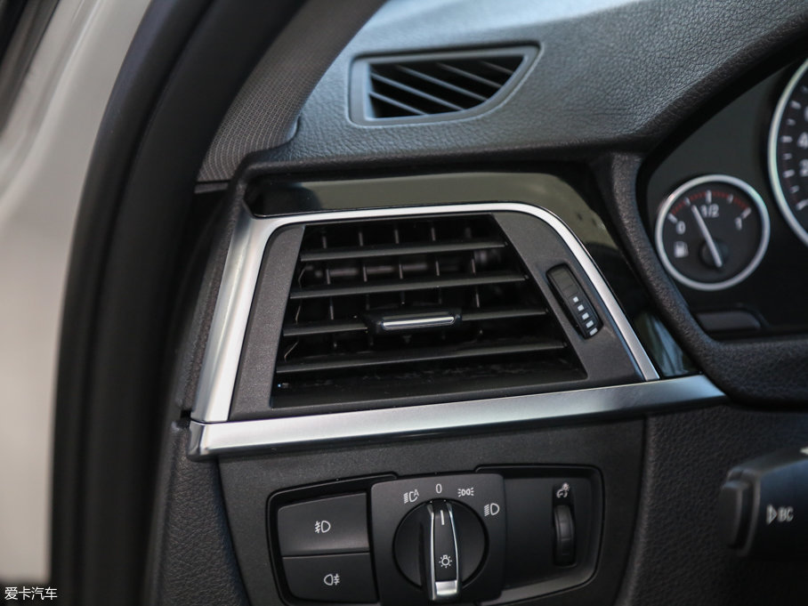 2017R3ϵ 320Li M\