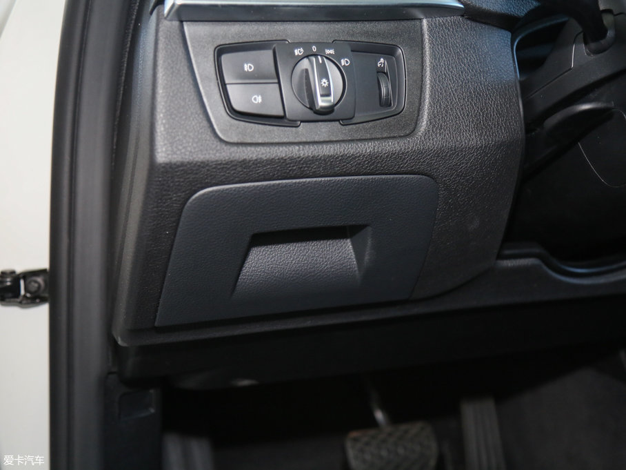 2017R3ϵ 320Li M\