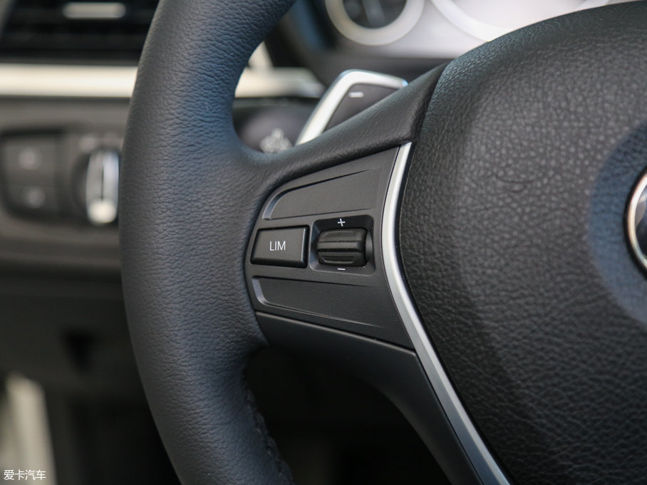 2017R3ϵ 320Li M\