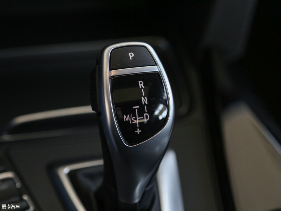 2017R3ϵ 320Li M\