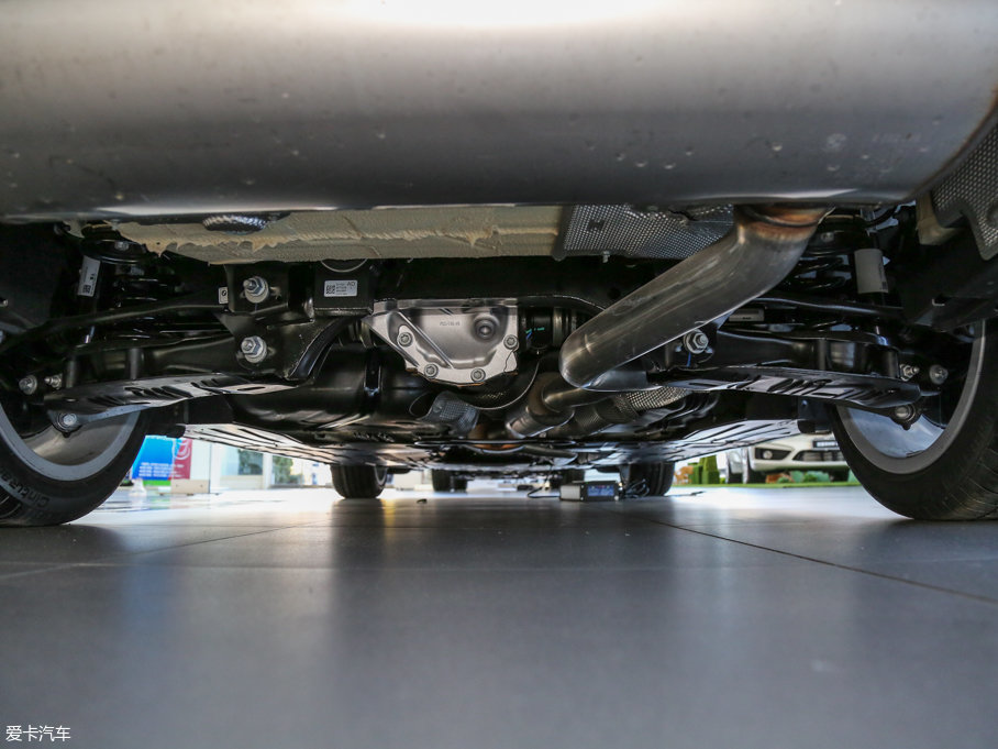 2017R3ϵ 320Li M\