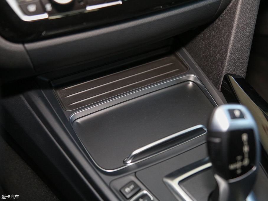 2017R3ϵ 320Li xDrive r