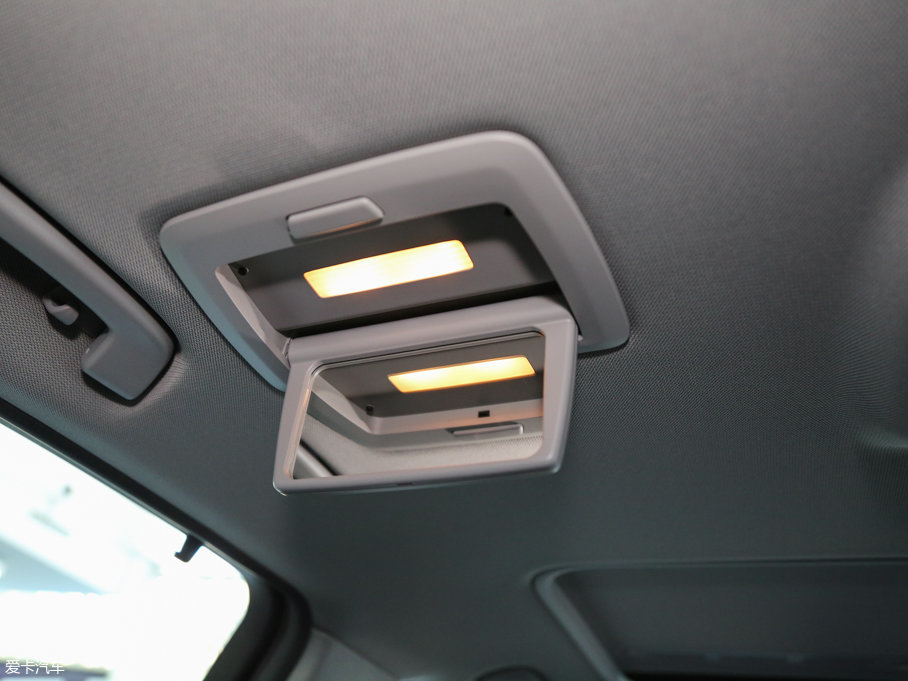 2017R3ϵ 320Li xDrive r