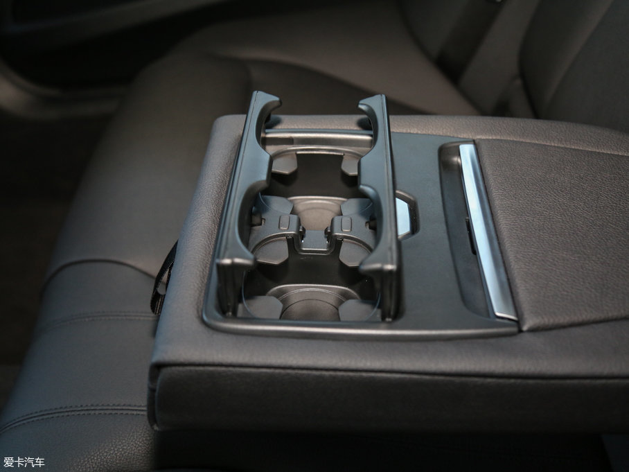 2017R3ϵ 320Li xDrive r