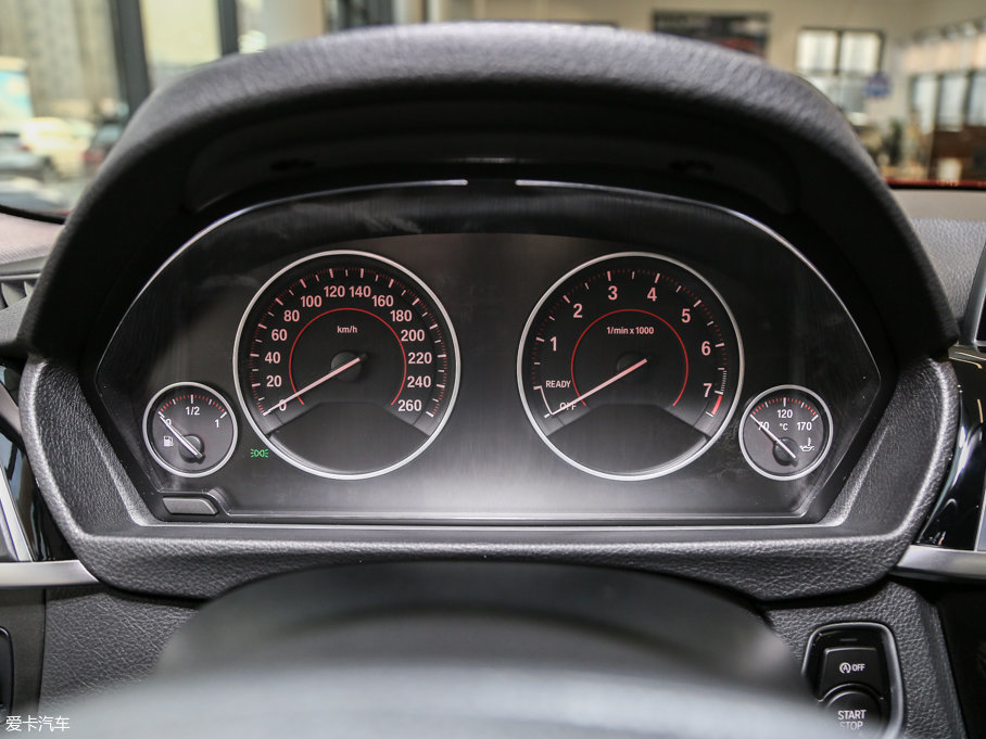 2017R3ϵ 320Li M\