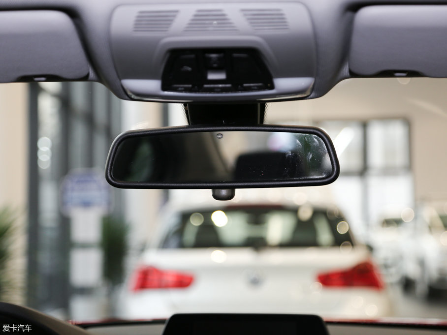 2017R3ϵ 320Li M\