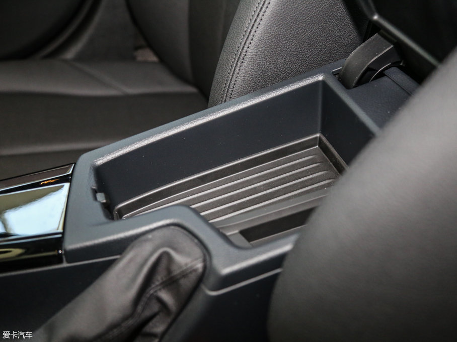 2017��R3ϵ 320Li �r����